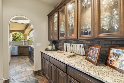 $6,000,000 | 6427 East Horseshoe Road, Paradise Valley, AZ 85253