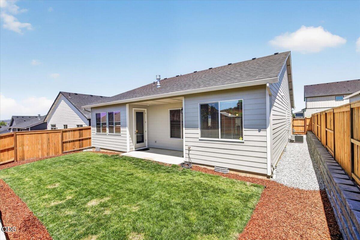 106 Valemont Drive Eagle Point, OR 97524 - Photo 24 of 29