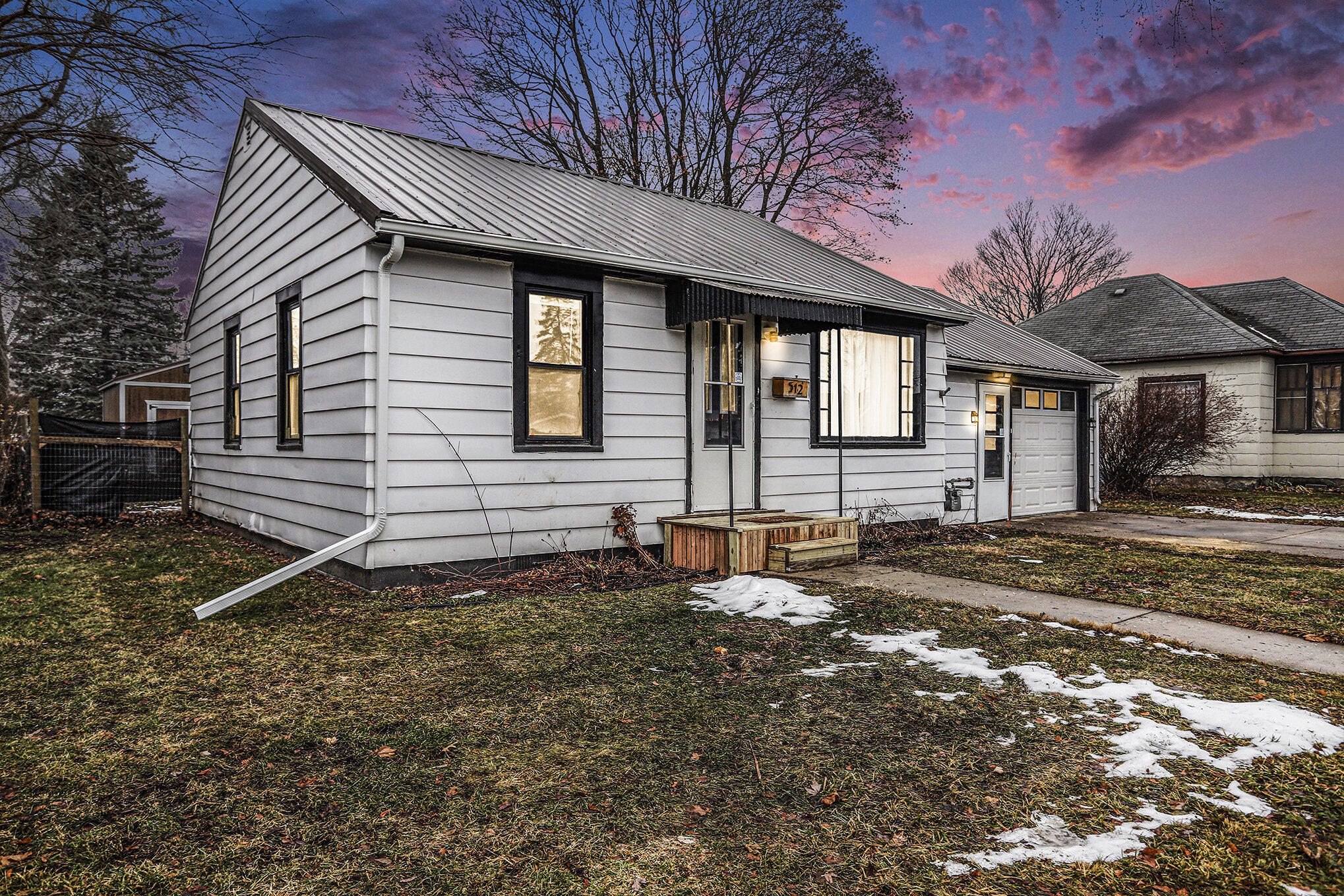 512 Center Street Sturgis, MI 49091 - Photo 13 of 19 Welcome Home