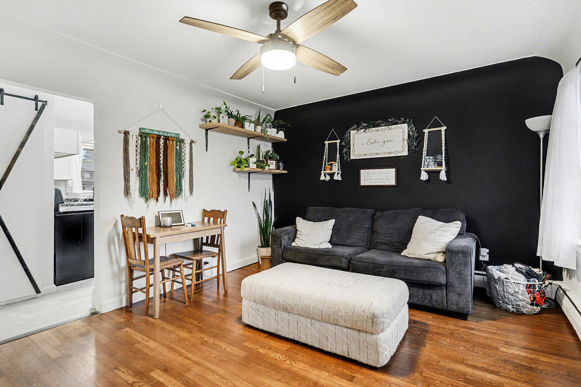 512 Center Street Sturgis, MI 49091 - Photo 3 of 19 Living Room