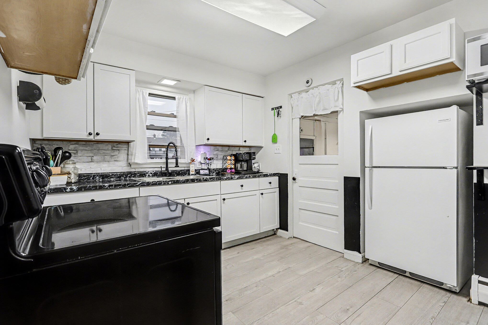 512 Center Street Sturgis, MI 49091 - Photo 6 of 19 Kitchen