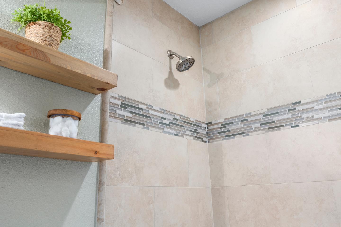 164 Weeks Drive Watsonville, CA 95076 - Photo 20 of 37 a bathroom with a shower