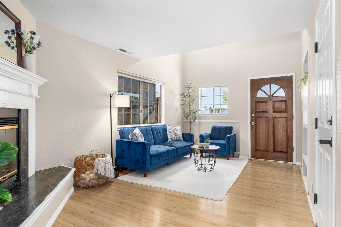 164 Weeks Drive Watsonville, CA 95076 - Photo 4 of 37 a living room with furniture and a couch