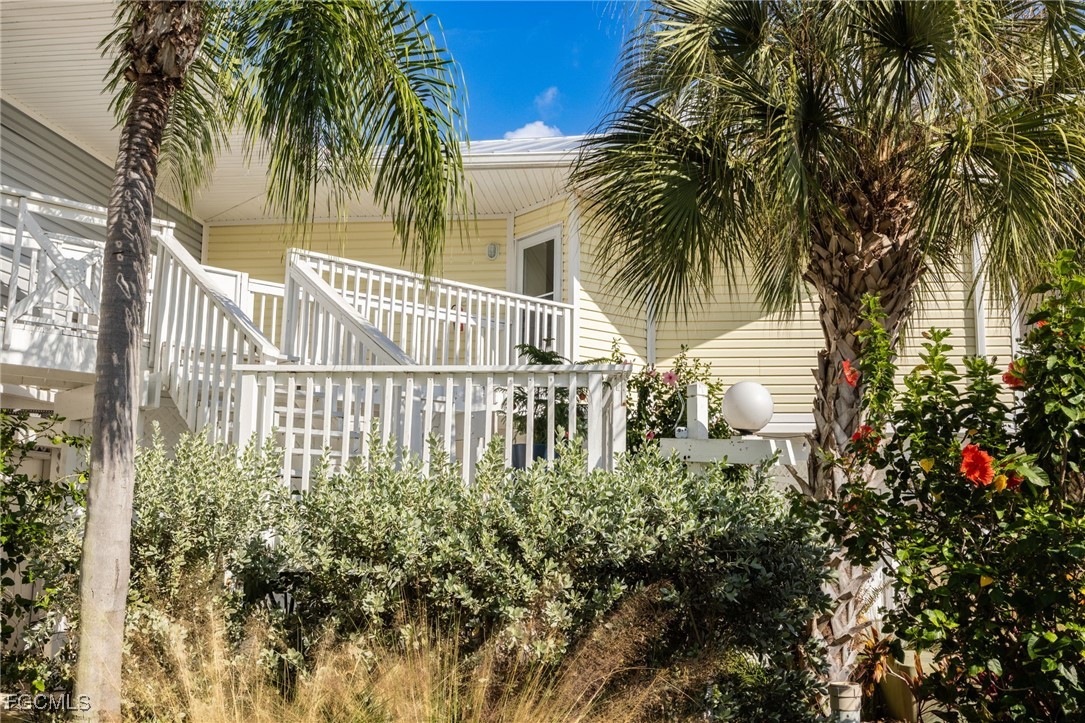 950 Moody Road, Unit 111 North Fort Myers, FL 33903 - Photo 4 of 49