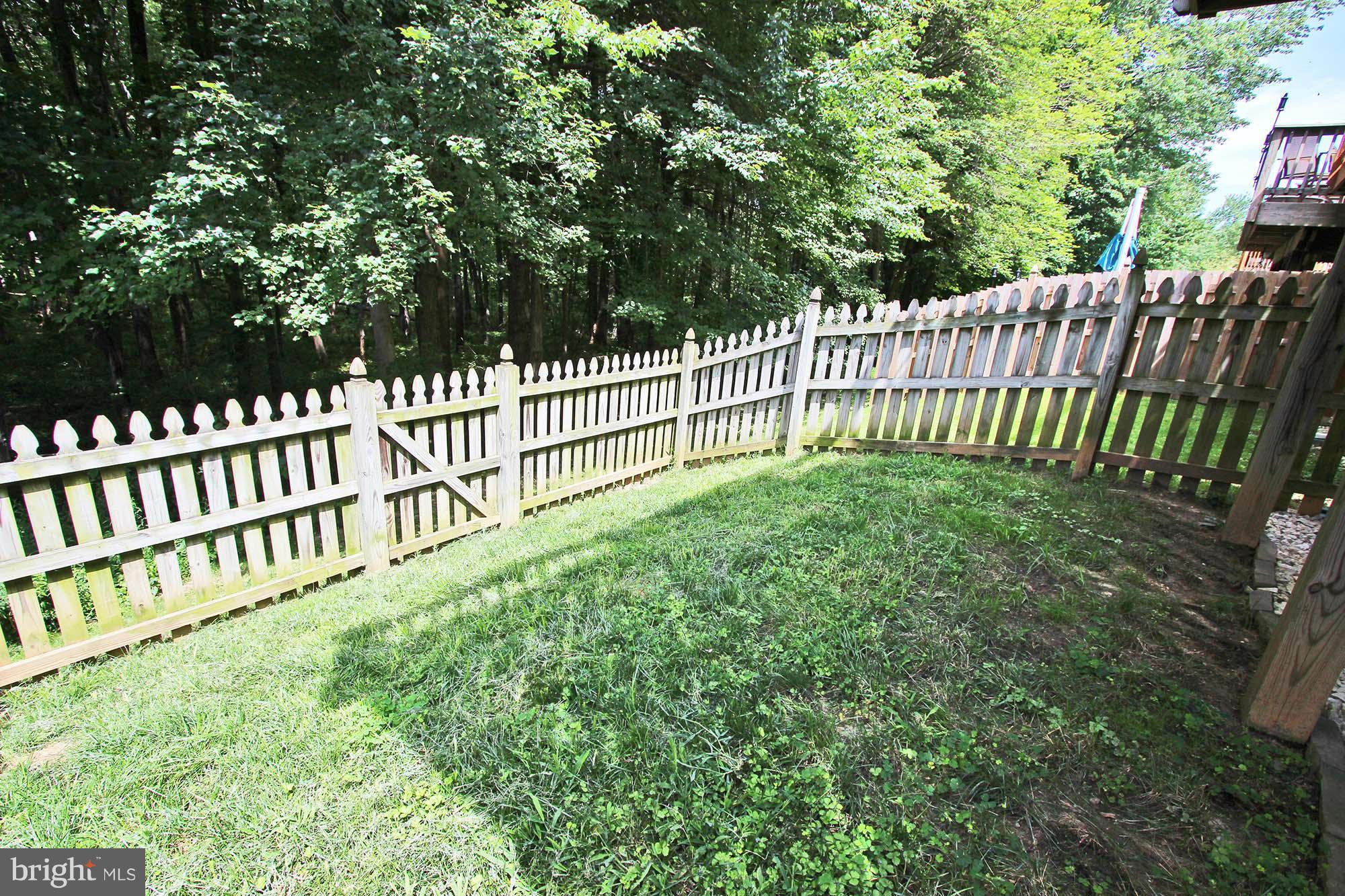 217 Carolstowne Road Reisterstown, MD 21136 - Photo 23 of 23 Fenced Yard