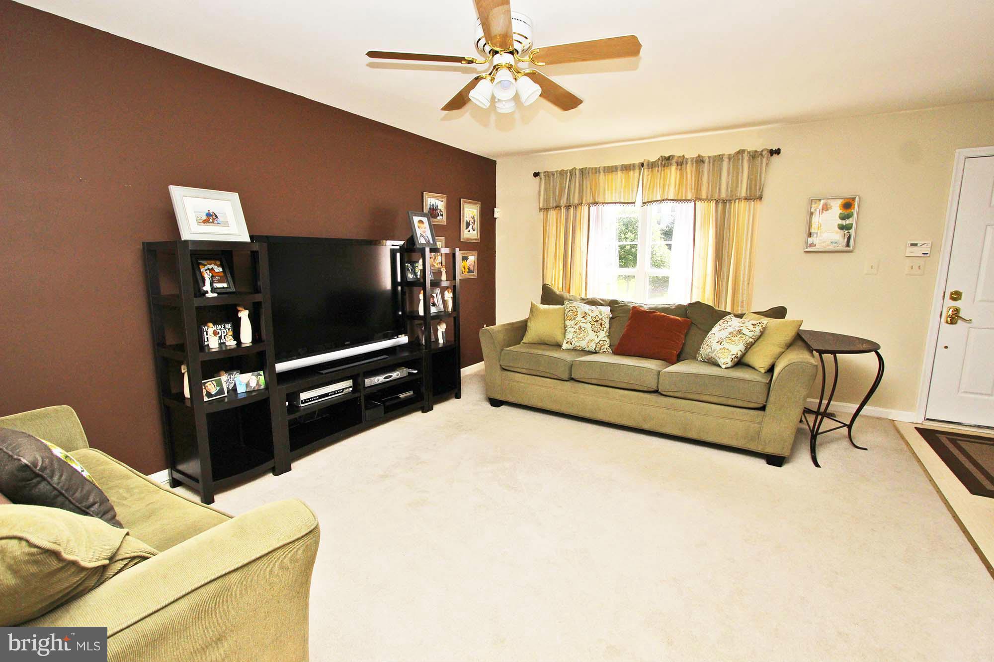 217 Carolstowne Road Reisterstown, MD 21136 - Photo 6 of 23 Living Room