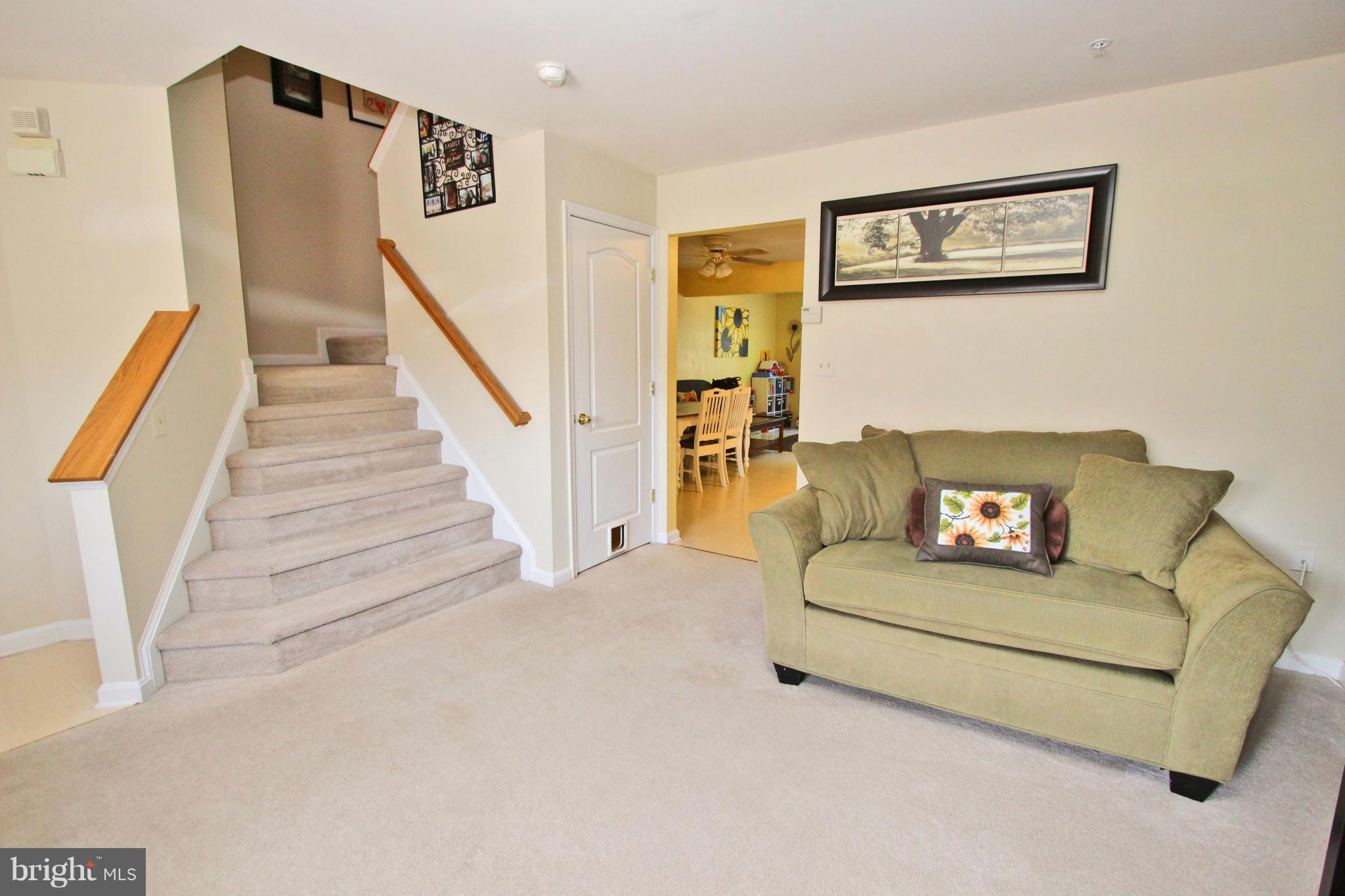 217 Carolstowne Road Reisterstown, MD 21136 - Photo 7 of 23 Living Room