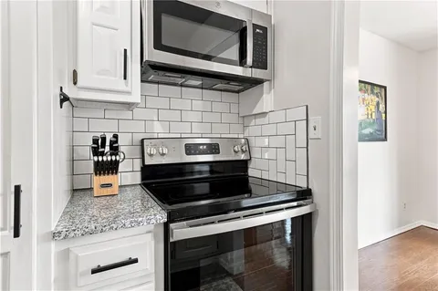 $198,000 | 5004 Grand Avenue, Unit E, Kansas City, MO 64112