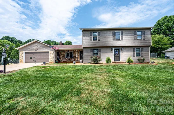 $425,000 | 5976 Gold Creek Estate Drive, Hickory, NC 28601
