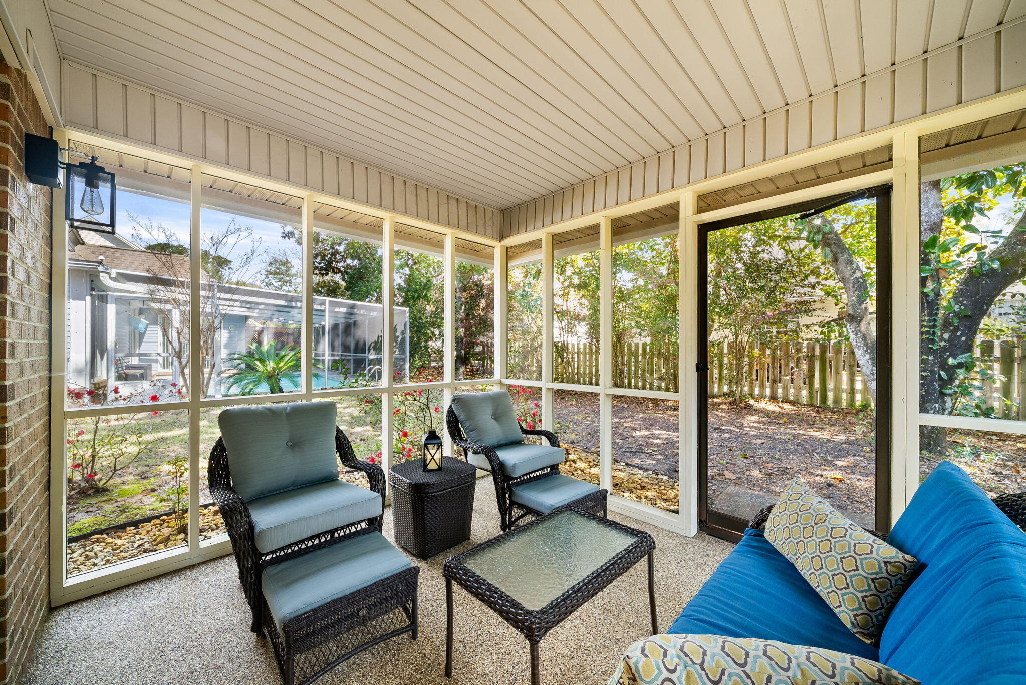 714 Putter Drive Niceville, FL 32578 - Photo 25 of 49 a living room with furniture and a large window