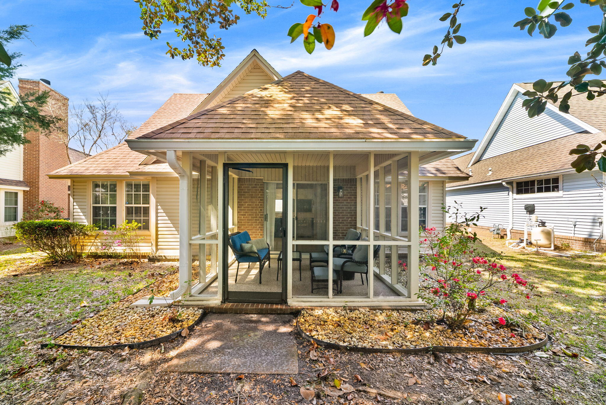 714 Putter Drive Niceville, FL 32578 - Photo 31 of 49 front view of a house with a porch