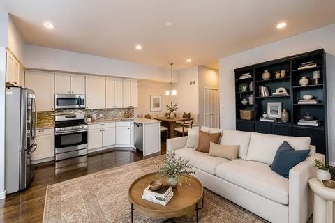$550,000 | 1335 North Mohawk Street, Unit 2N, Chicago, IL 60610
