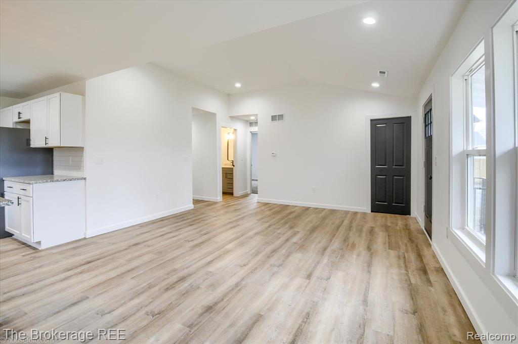 4507 North Belsay Road Flint, MI 48506 - Photo 10 of 35 Gallery Image 10