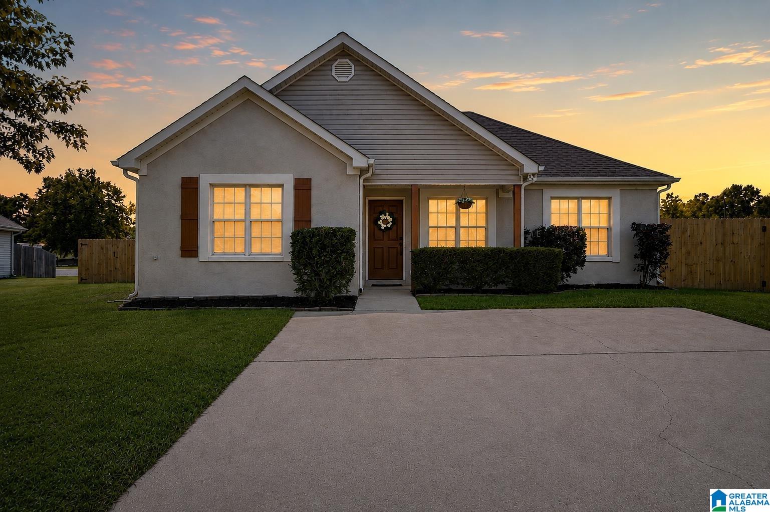 117 Ridgecrest Road Calera, AL 35040 - Photo 2 of 33 Gallery Image 2