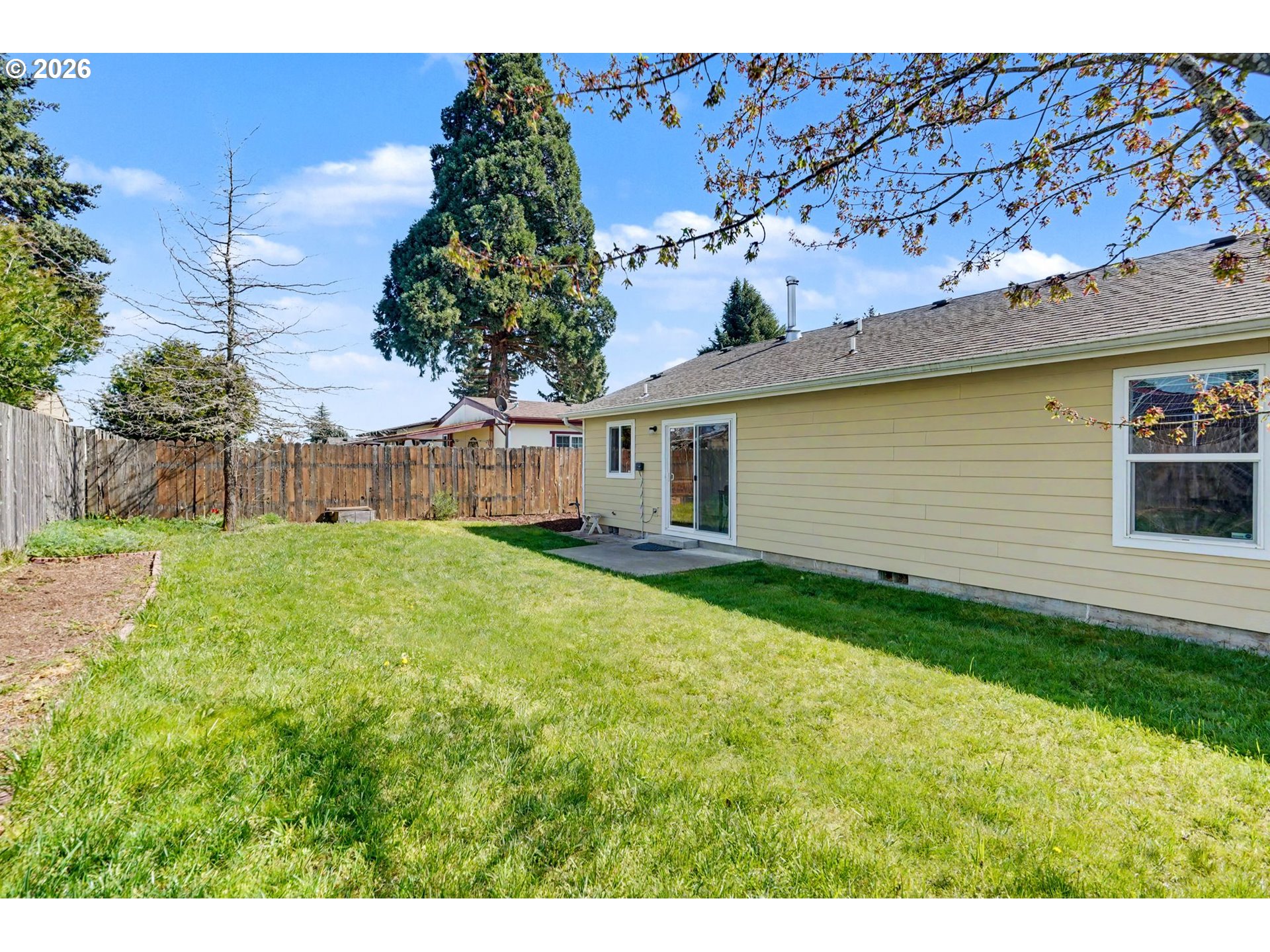 550 Southeast Hankel Street Dallas, OR 97338 - Photo 31 of 36 a house view with a garden space