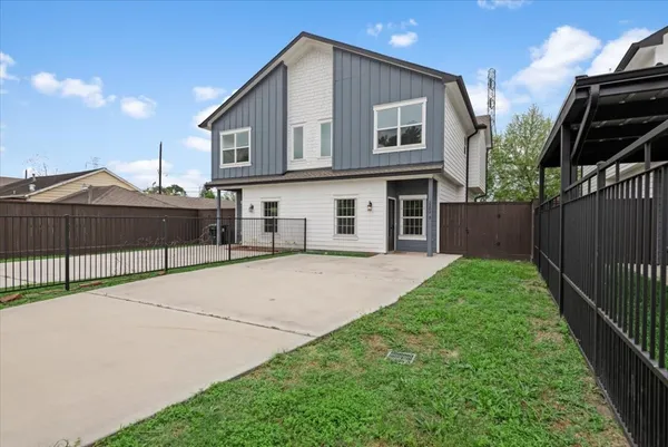 $1,650 | 2202 Lynnfield Street, Unit B, Houston, TX 77093