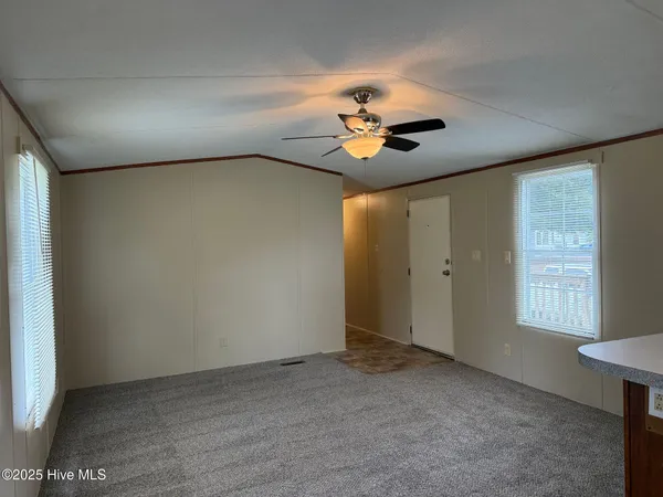 $1,025 | 113 Barbour Road, Unit 1, Hubert, NC 28539