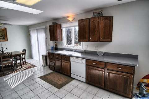 1307 Butcher Road Fenton, MI 48430 - Photo 4 of 29 20434180-3.JPG