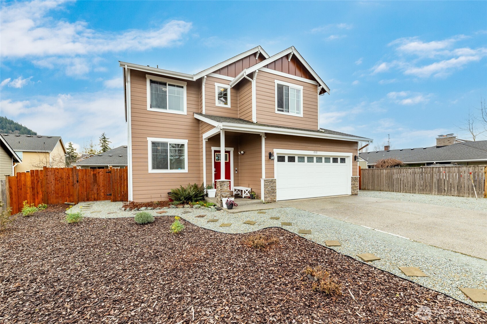 1712 Hillcrest Loop Mount Vernon, WA 98274 - Photo 2 of 34