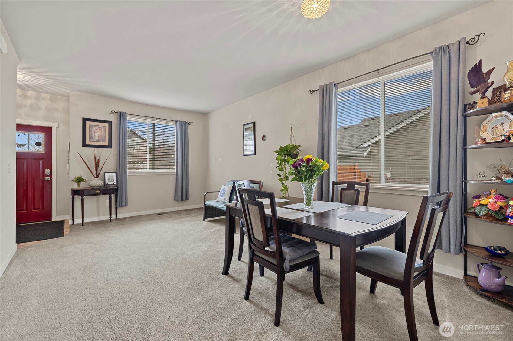 1712 Hillcrest Loop Mount Vernon, WA 98274 - Photo 7 of 34