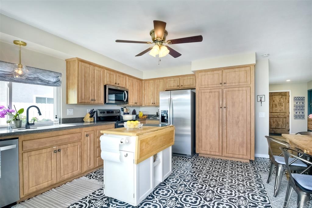 3675 Forest Road Oceanside, CA 92058 - Photo 16 of 25