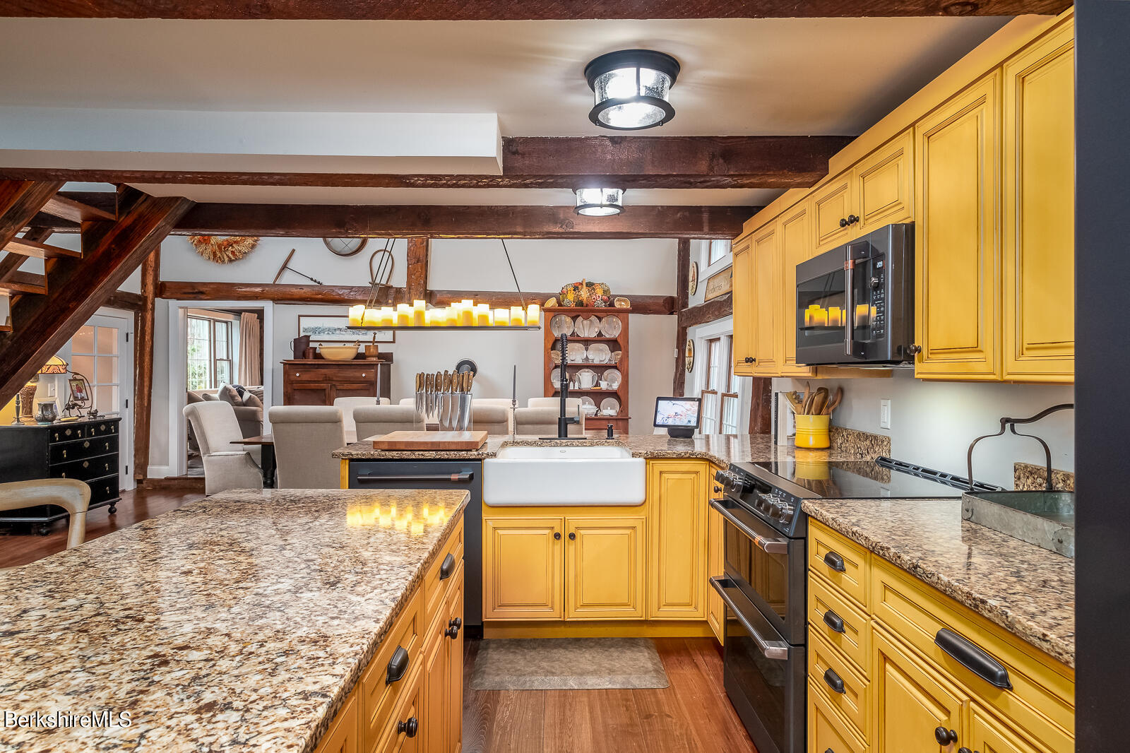 202B Whitman Road Hancock, MA 01267 - Photo 24 of 51 Kitchen to dining