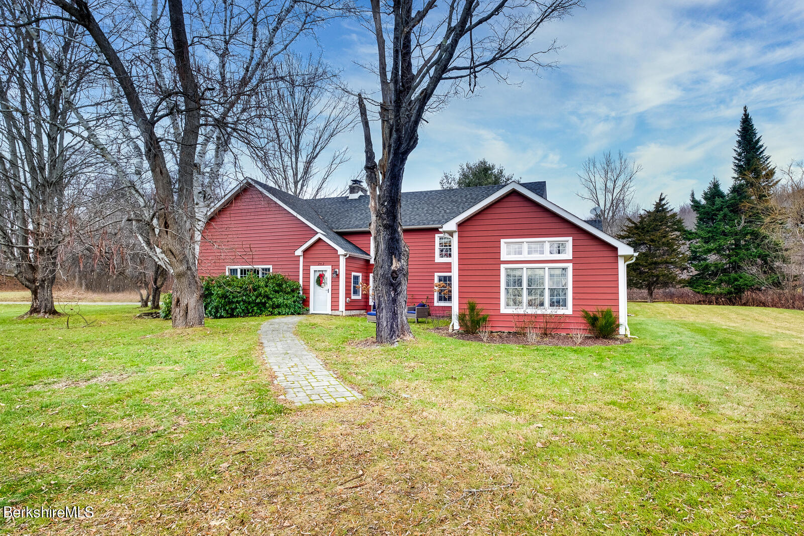 202B Whitman Road Hancock, MA 01267 - Photo 5 of 51 Front