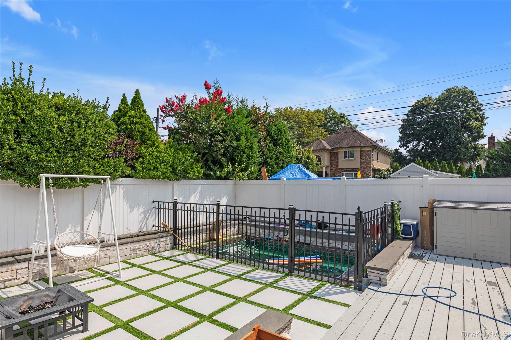 190 Commonwealth Street Franklin Square, NY 11010 - Photo 15 of 16