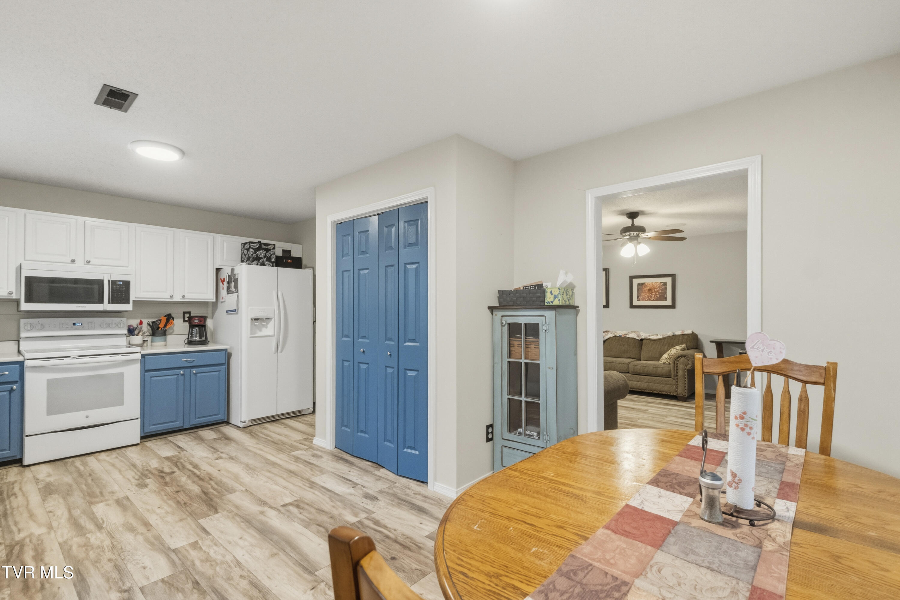 144 Kelsey Peterson Road Jonesborough, TN 37659 - Photo 16 of 41 Kitchen