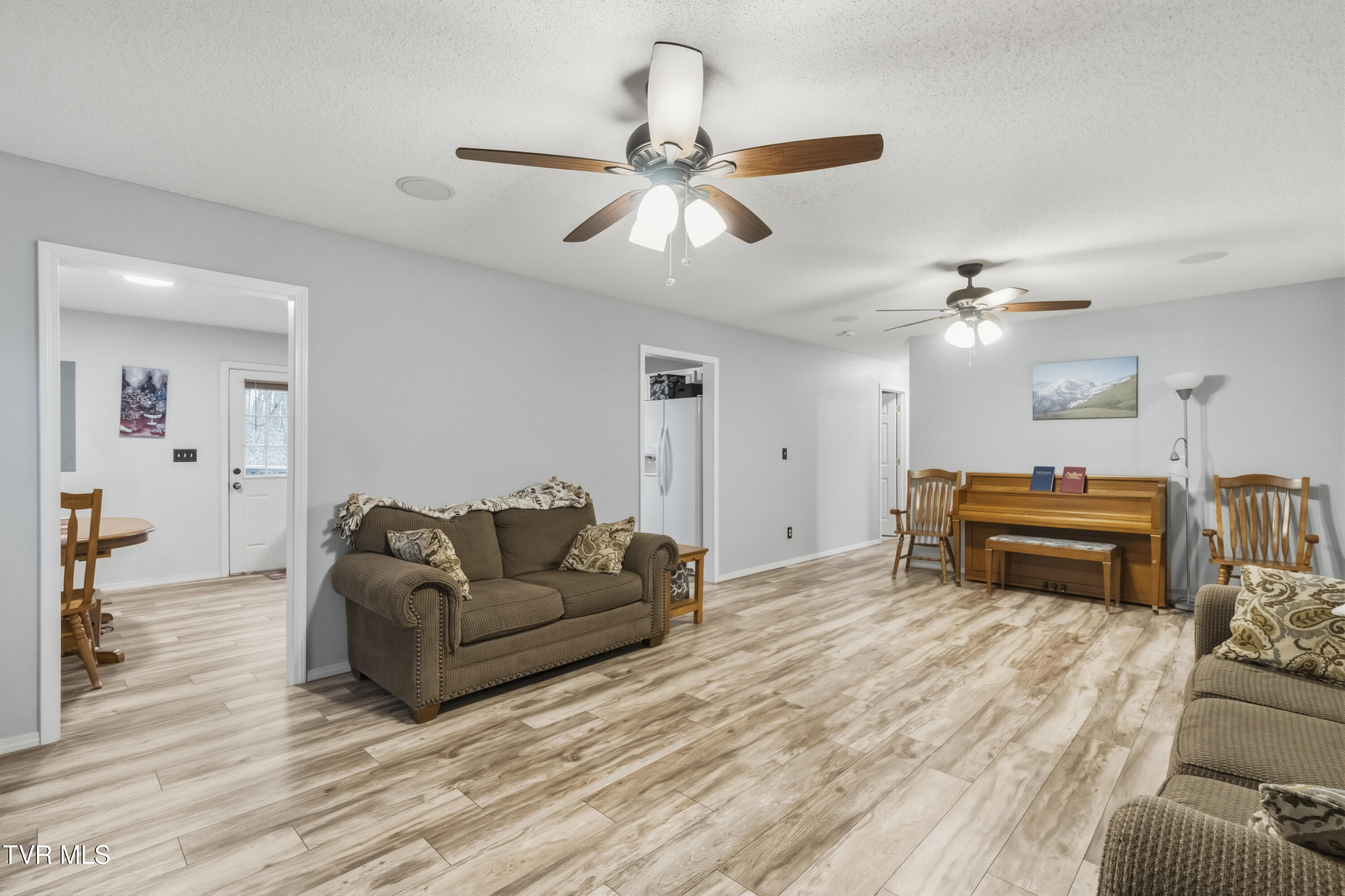 144 Kelsey Peterson Road Jonesborough, TN 37659 - Photo 18 of 41 Family Room