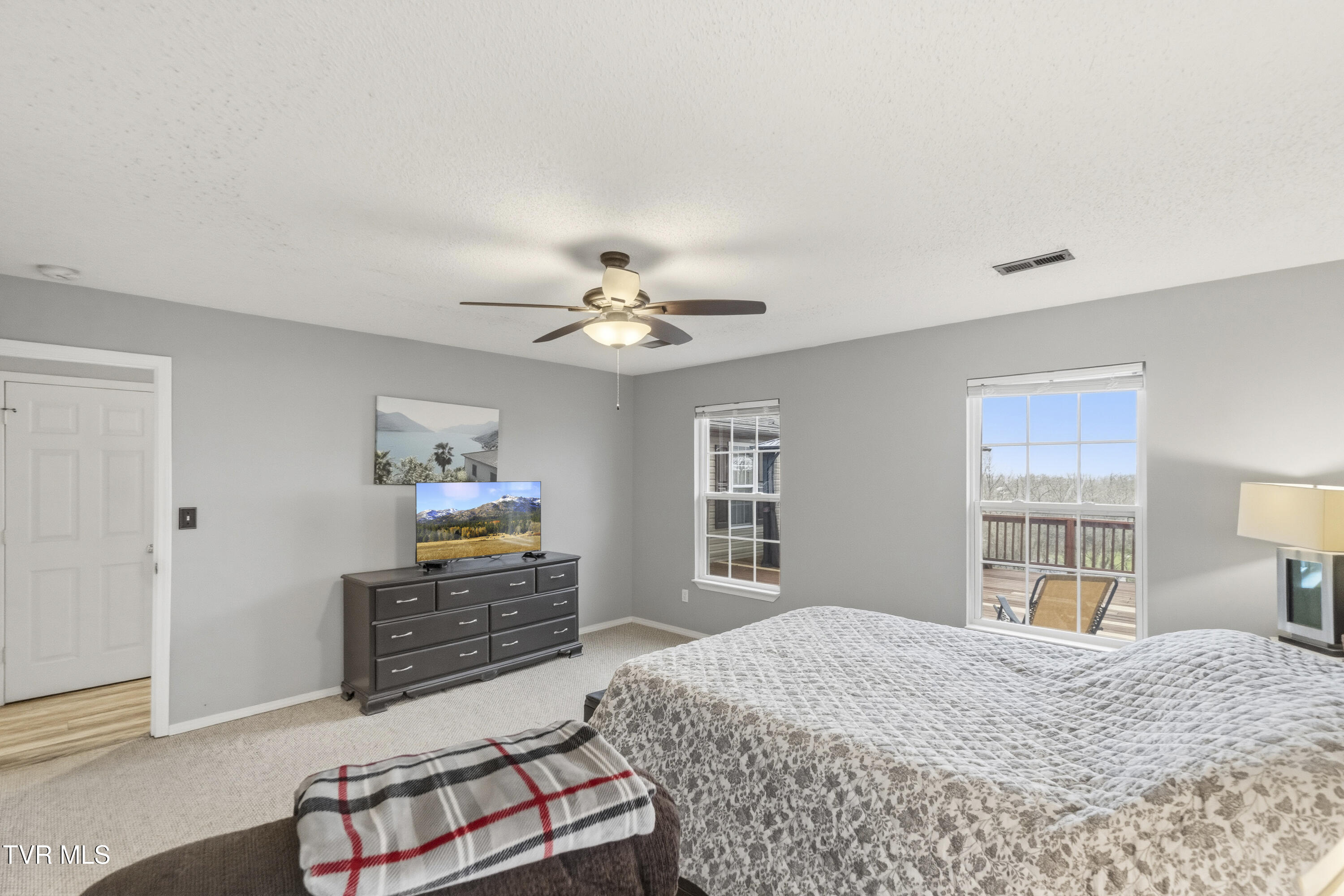 144 Kelsey Peterson Road Jonesborough, TN 37659 - Photo 34 of 41 Primary Bedroom