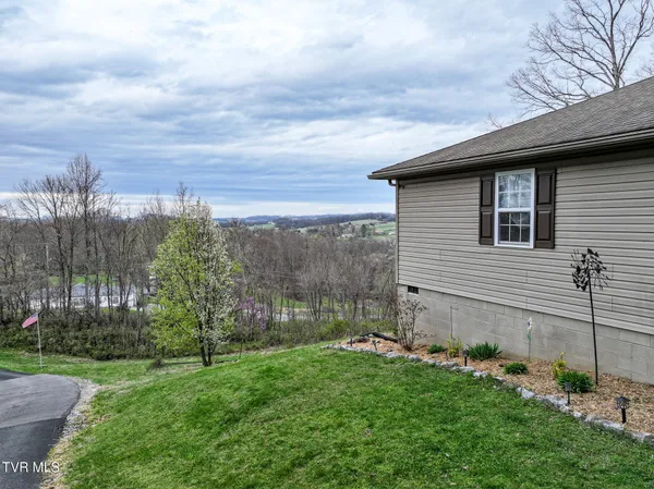 $360,000 | 144 Kelsey Peterson Road, Jonesborough, TN 37659