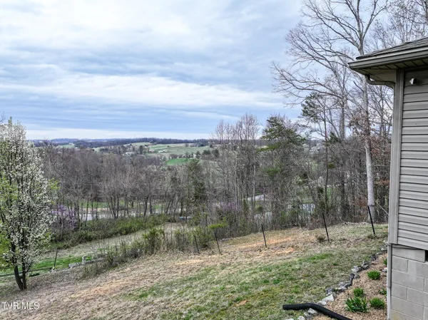 $360,000 | 144 Kelsey Peterson Road, Jonesborough, TN 37659