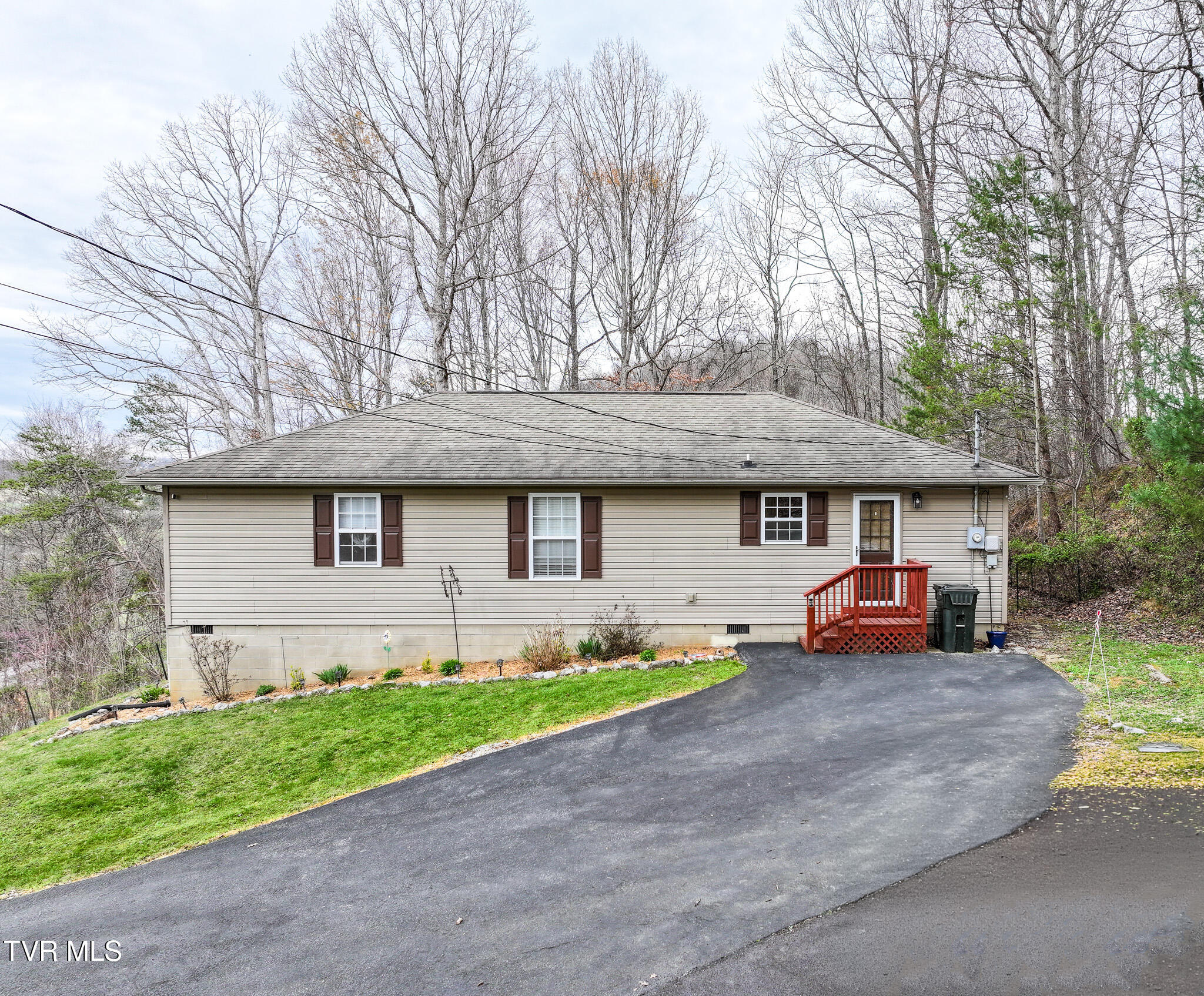 144 Kelsey Peterson Road Jonesborough, TN 37659 - Photo 10 of 41 Side
