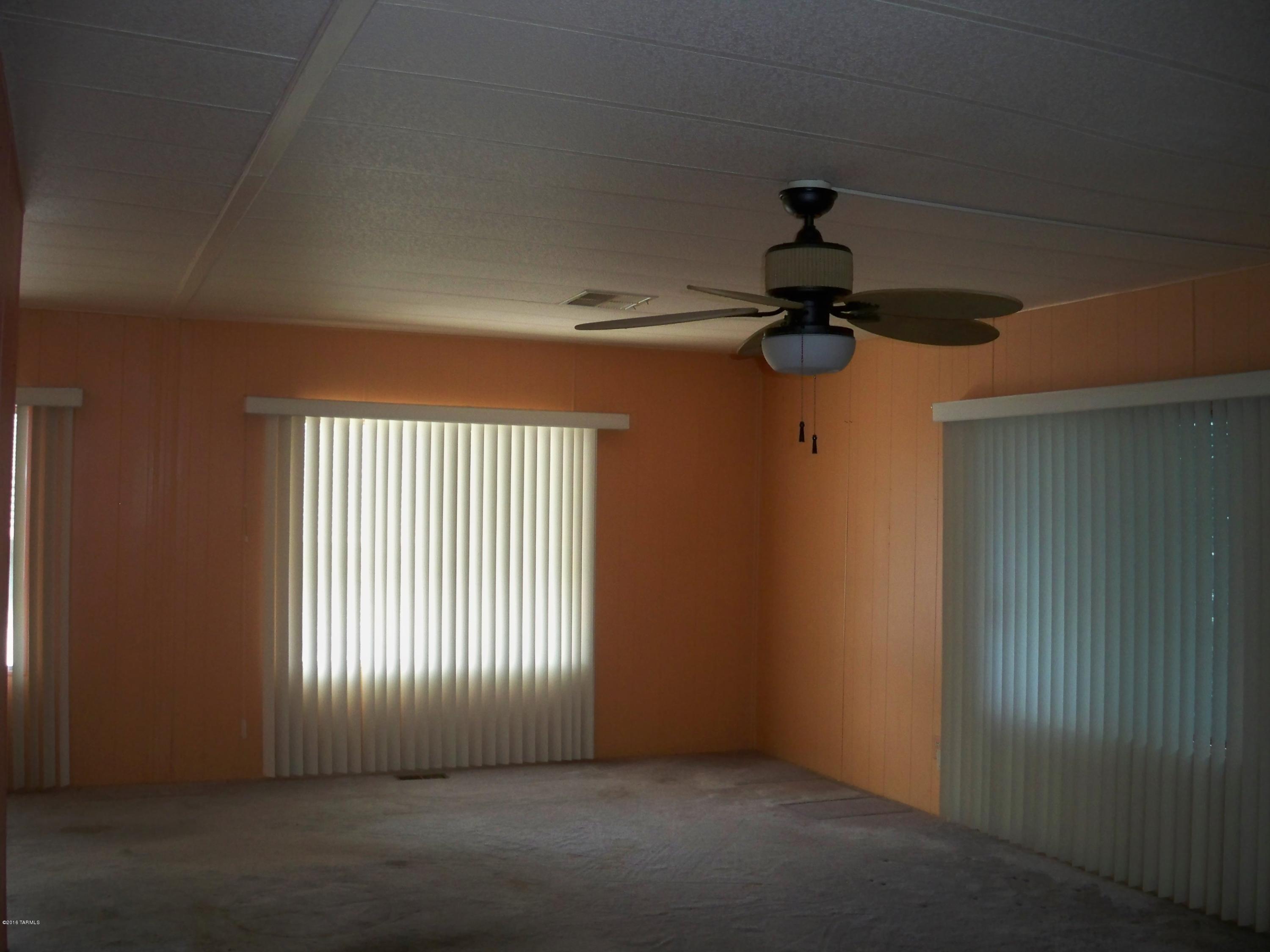 5574 West Box R Street Tucson, AZ 85713 - Photo 4 of 23 Gallery Image 4