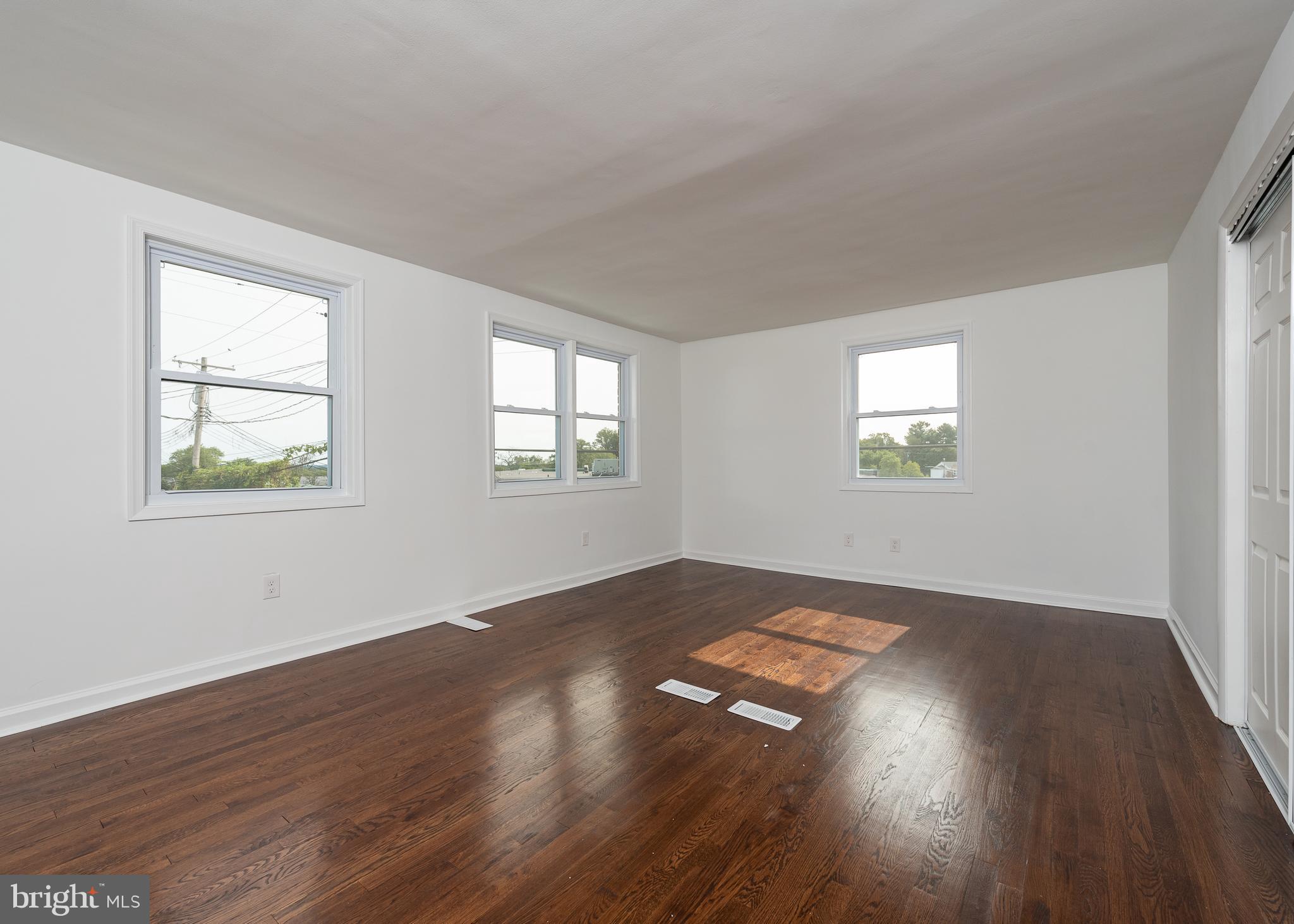 901 Coleridge Road Baltimore, MD 21229 - Photo 9 of 16 Bedroom 1