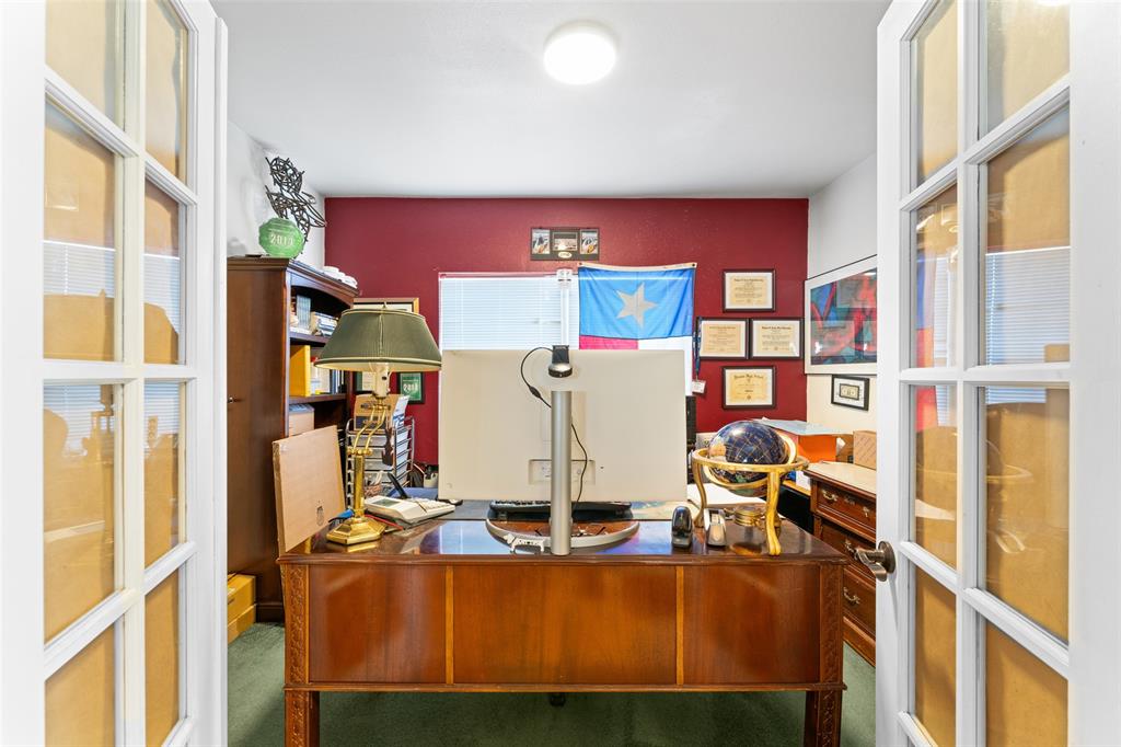 805 East Shady Grove Road Irving, TX 75060 - Photo 11 of 36 View of carpeted office