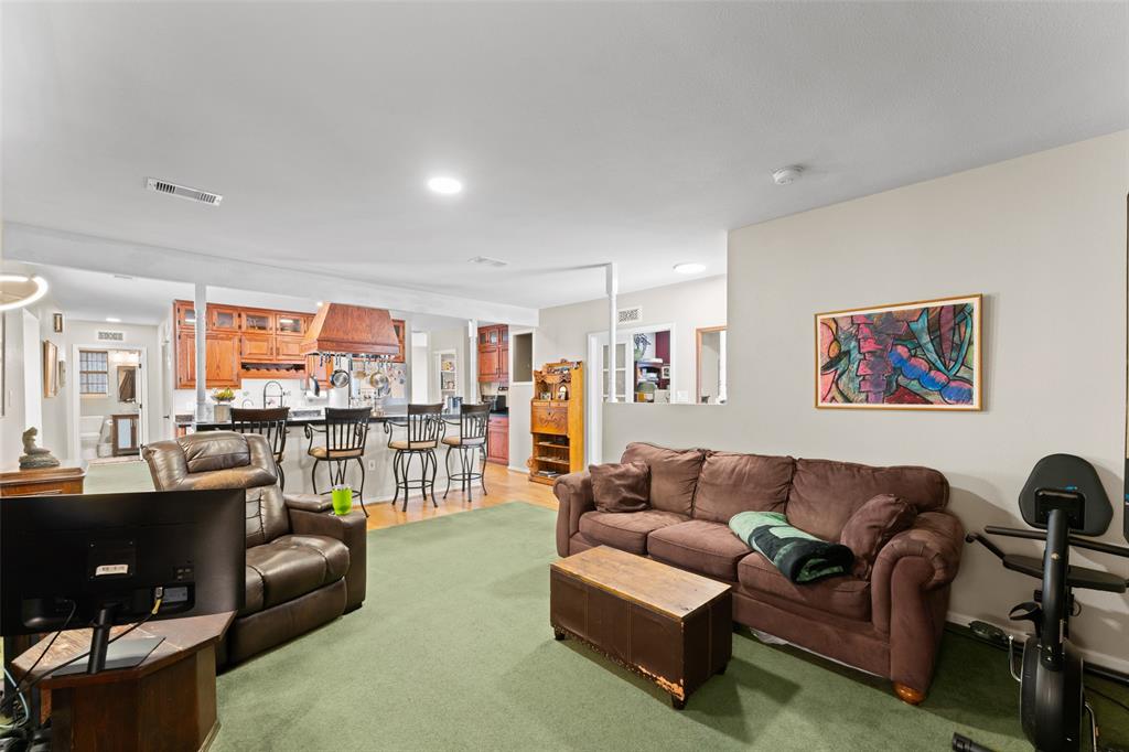 805 East Shady Grove Road Irving, TX 75060 - Photo 7 of 36 Living room with recessed lighting