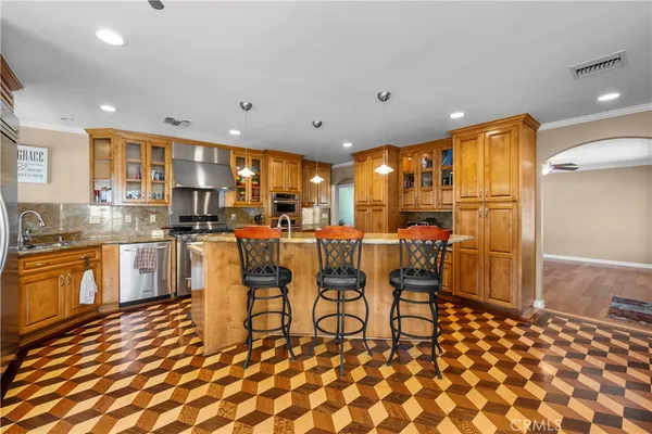$999,999 | 10053 Stonehurst Avenue, Sun Valley, CA 91352