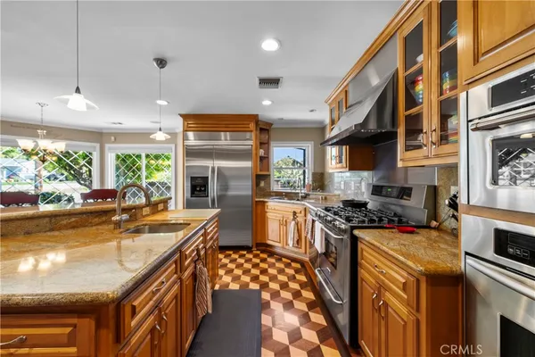 $999,999 | 10053 Stonehurst Avenue, Sun Valley, CA 91352