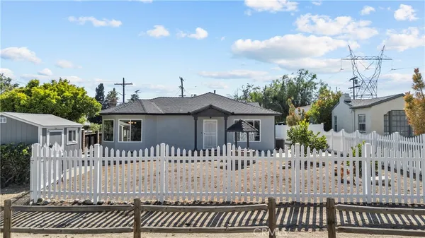 $999,999 | 10053 Stonehurst Avenue, Sun Valley, CA 91352