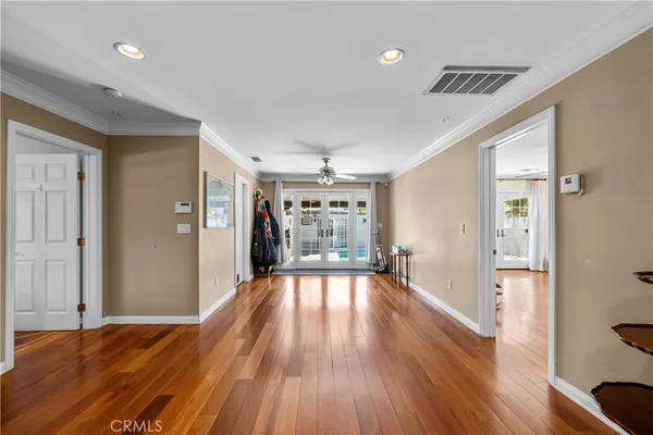 $999,999 | 10053 Stonehurst Avenue, Sun Valley, CA 91352