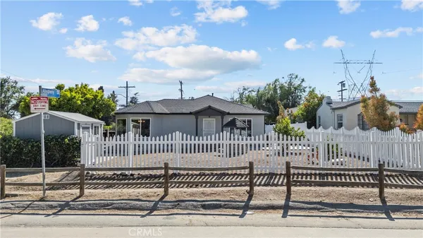 $999,999 | 10053 Stonehurst Avenue, Sun Valley, CA 91352