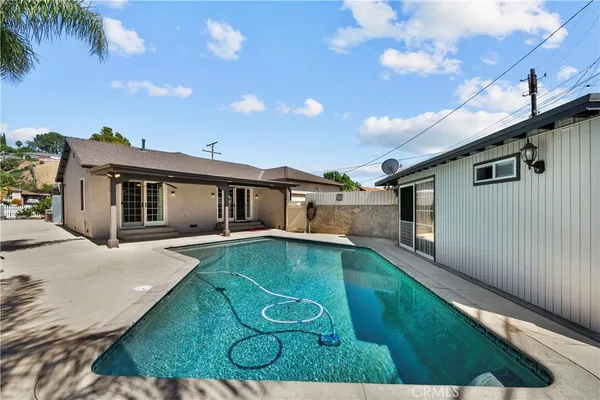 $999,999 | 10053 Stonehurst Avenue, Sun Valley, CA 91352