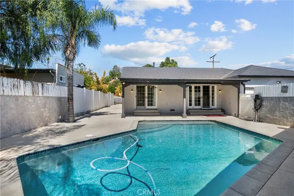 $999,999 | 10053 Stonehurst Avenue, Sun Valley, CA 91352