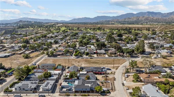$999,999 | 10053 Stonehurst Avenue, Sun Valley, CA 91352