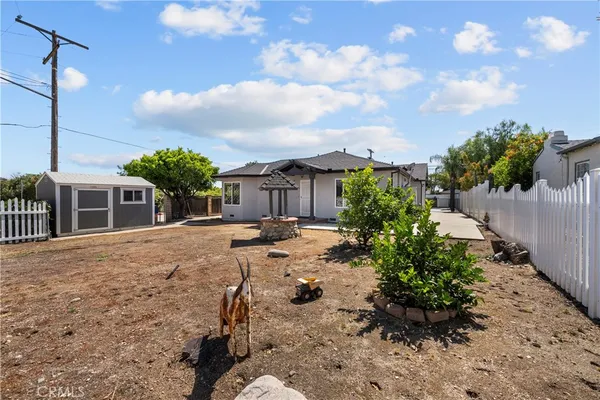 $999,999 | 10053 Stonehurst Avenue, Sun Valley, CA 91352