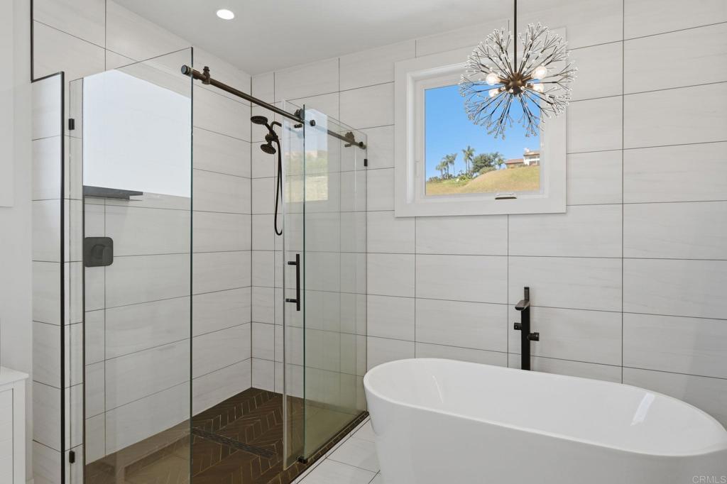 4407 Ramona Drive Fallbrook, CA 92028 - Photo 28 of 71 PRIMARY BATHROOM