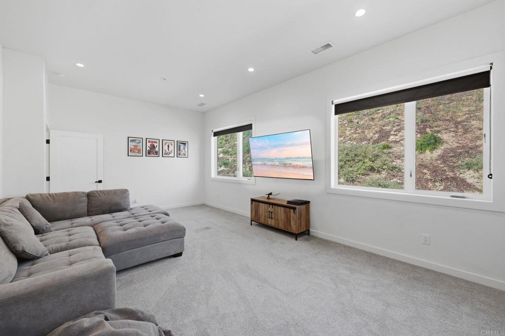 4407 Ramona Drive Fallbrook, CA 92028 - Photo 36 of 71 BONUS ROOM