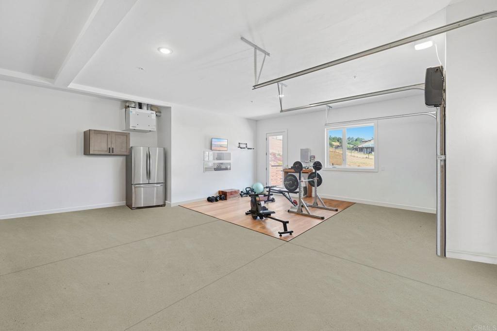 4407 Ramona Drive Fallbrook, CA 92028 - Photo 40 of 71 GARAGE